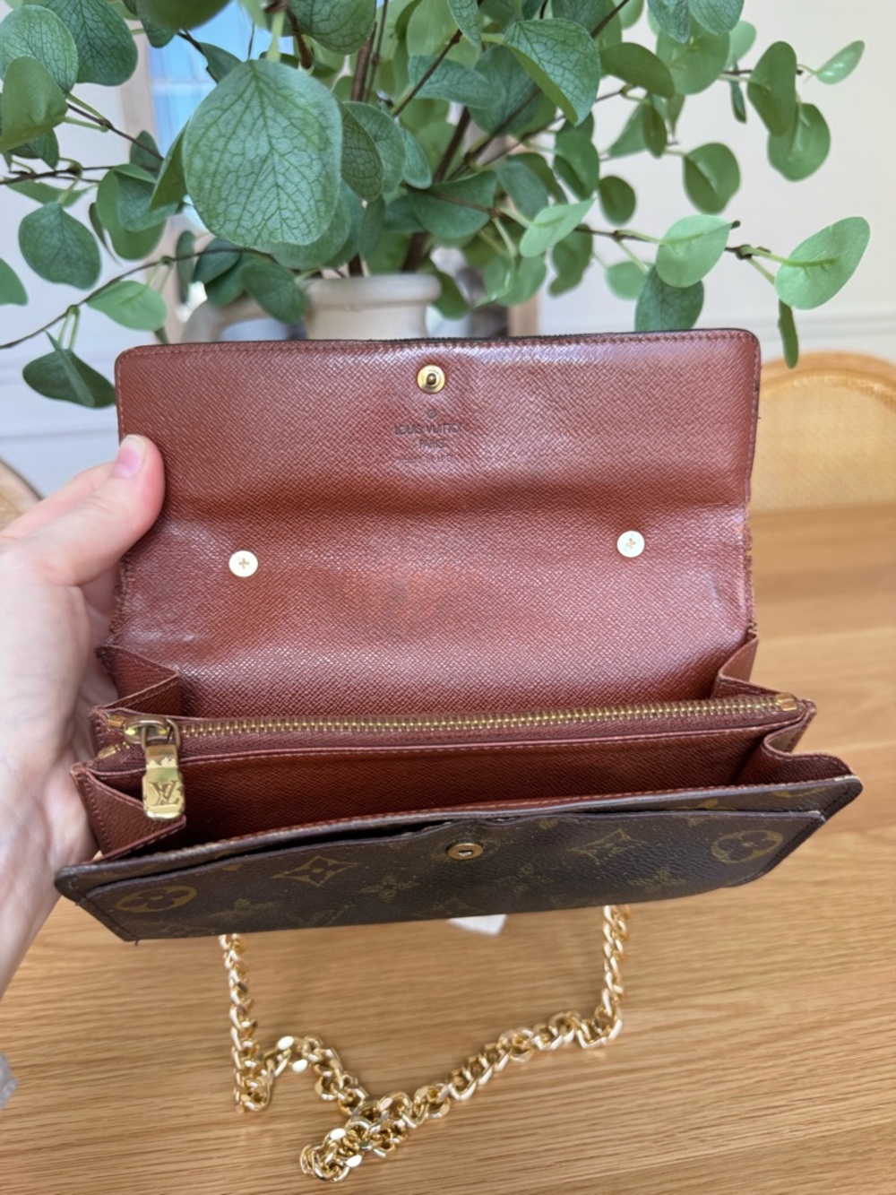 ✅AUTH✅SET OF LOUIS VUITTON WALLET ON A CHAIN+KEYHOLDER - Picture 8 of 16